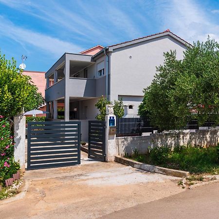 Apartments Franica زادار المظهر الخارجي الصورة